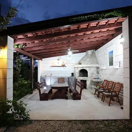 Arte Appartement Makarska